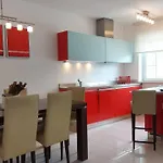 索尔登皇家公寓酒店 4*